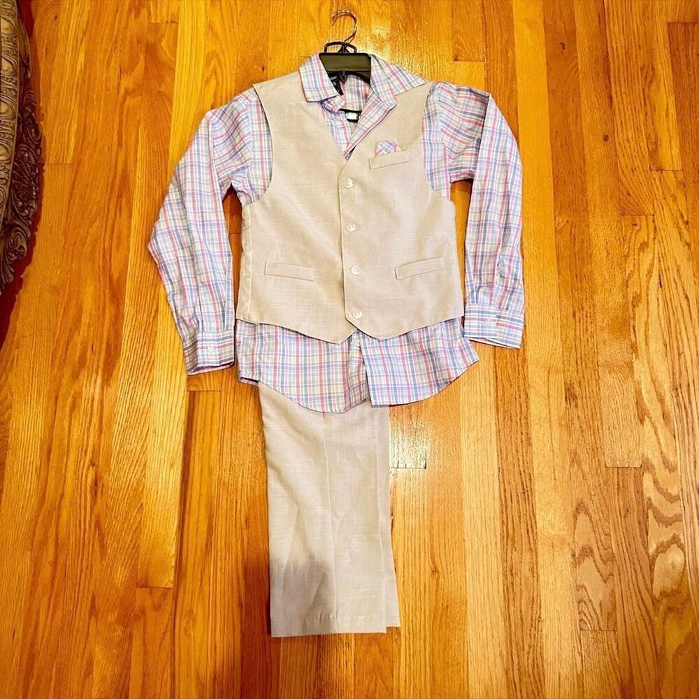 Nautica Tan and Pink Trousers Three-Piece Suit